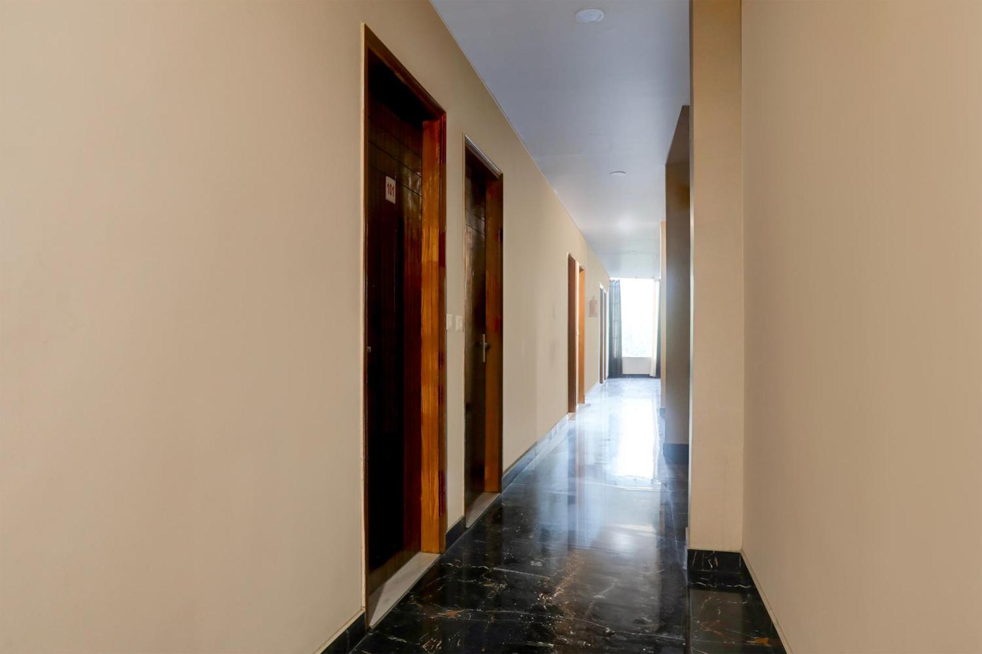 Hotel O Rana Hotel & Restaurant Meerut Εξωτερικό φωτογραφία